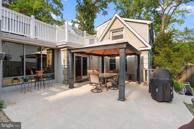 3042 CEDAR LN, Fairfax, VA 22031