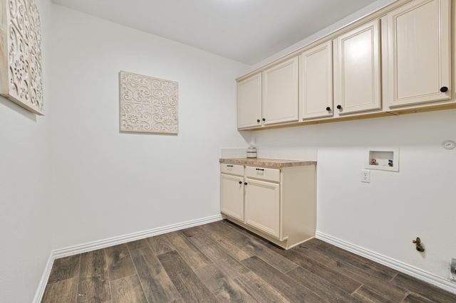 11712 Lynnbrook Drive, Denton, TX 76207