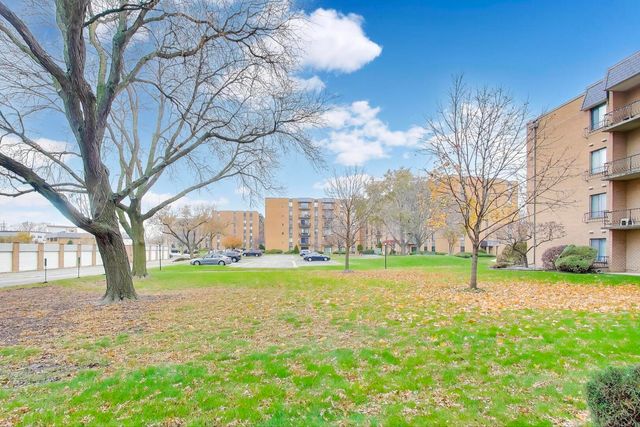 931 W Arquilla Drive 133, Glenwood, IL 60425