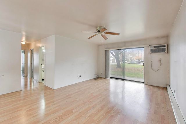 931 W Arquilla Drive 133, Glenwood, IL 60425