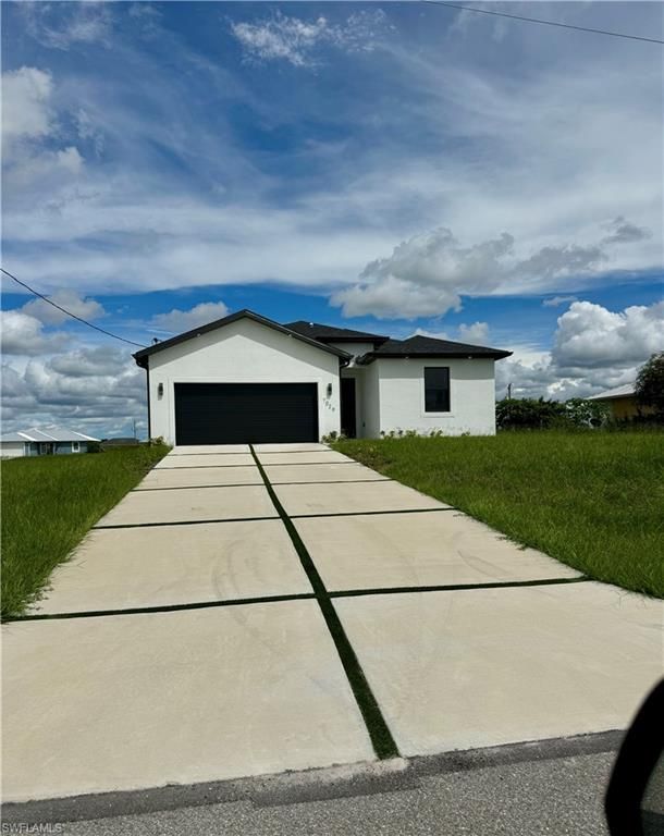 7029 Palpano CIR, LABELLE, FL 33935 — exterior