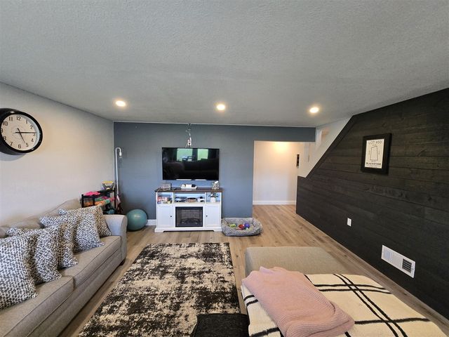 1804 Water Lily Lane, Wayland, MI 49348