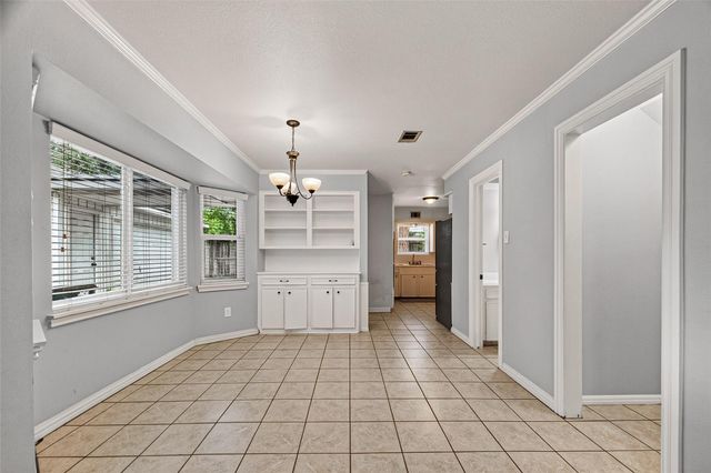 811 Thicket Lane, Houston, TX 77079