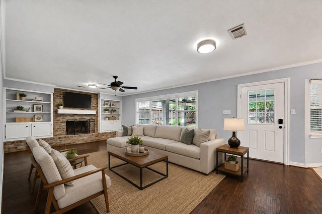 811 Thicket Lane, Houston, TX 77079