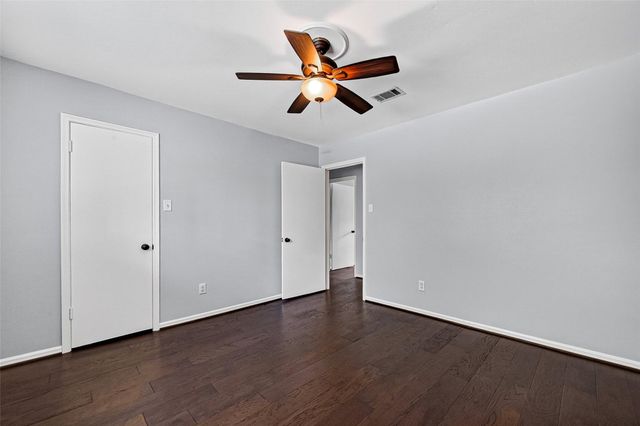 811 Thicket Lane, Houston, TX 77079