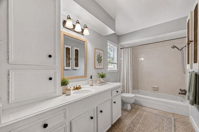 811 Thicket Lane, Houston, TX 77079