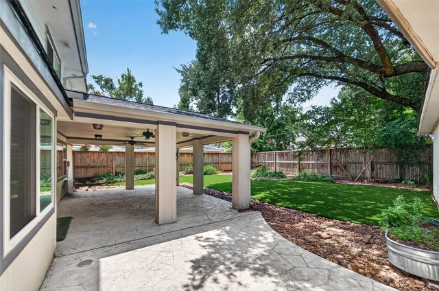 811 Thicket Lane, Houston, TX 77079
