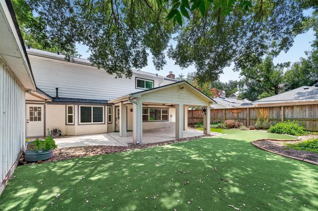 811 Thicket Lane, Houston, TX 77079