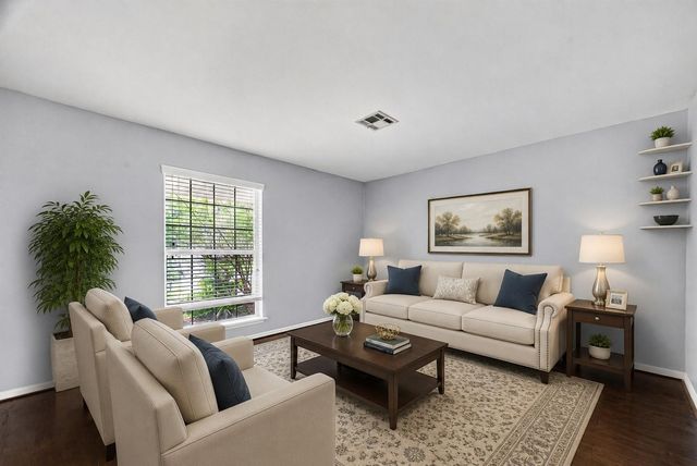 811 Thicket Lane, Houston, TX 77079