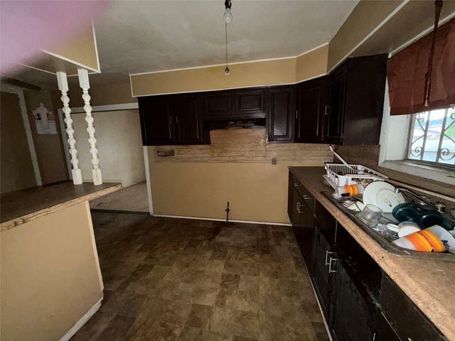 7024 Avenue H, Houston, TX 77011
