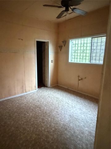 7024 Avenue H, Houston, TX 77011