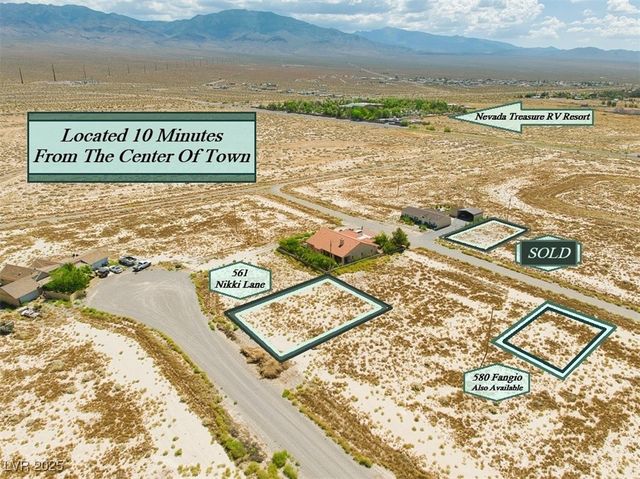 561 West Nikki Way, Pahrump, NV 89060