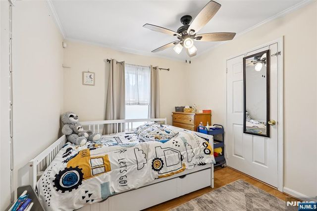 35 Spruce Road, Pompton Lakes, NJ 07442