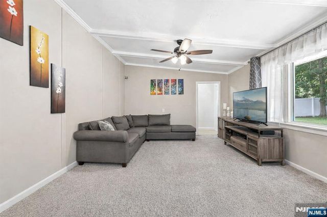 35 Spruce Road, Pompton Lakes, NJ 07442