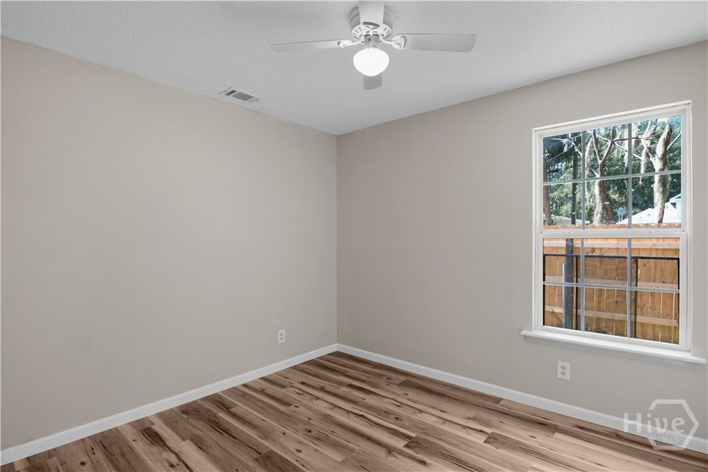 Image 15 of property listing at 4319 Raybun Street, Savannah, GA 31405