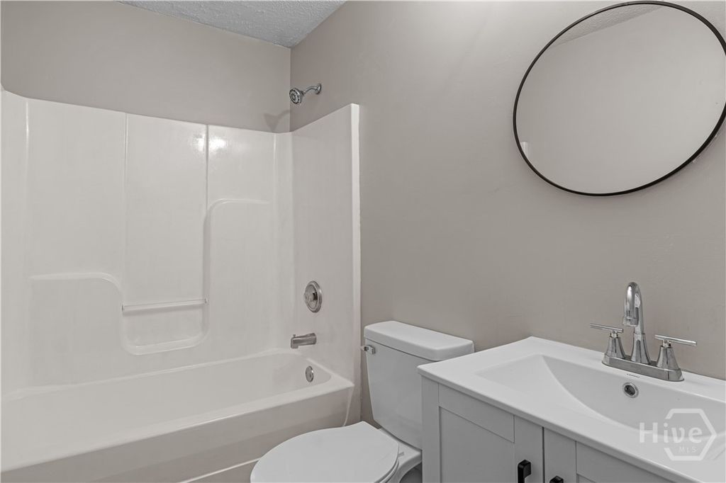 Image 17 of property listing at 4319 Raybun Street, Savannah, GA 31405