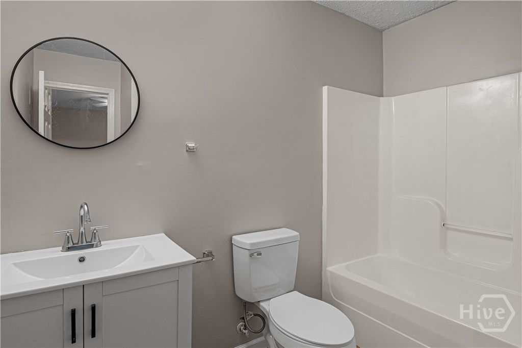 Image 20 of property listing at 4319 Raybun Street, Savannah, GA 31405