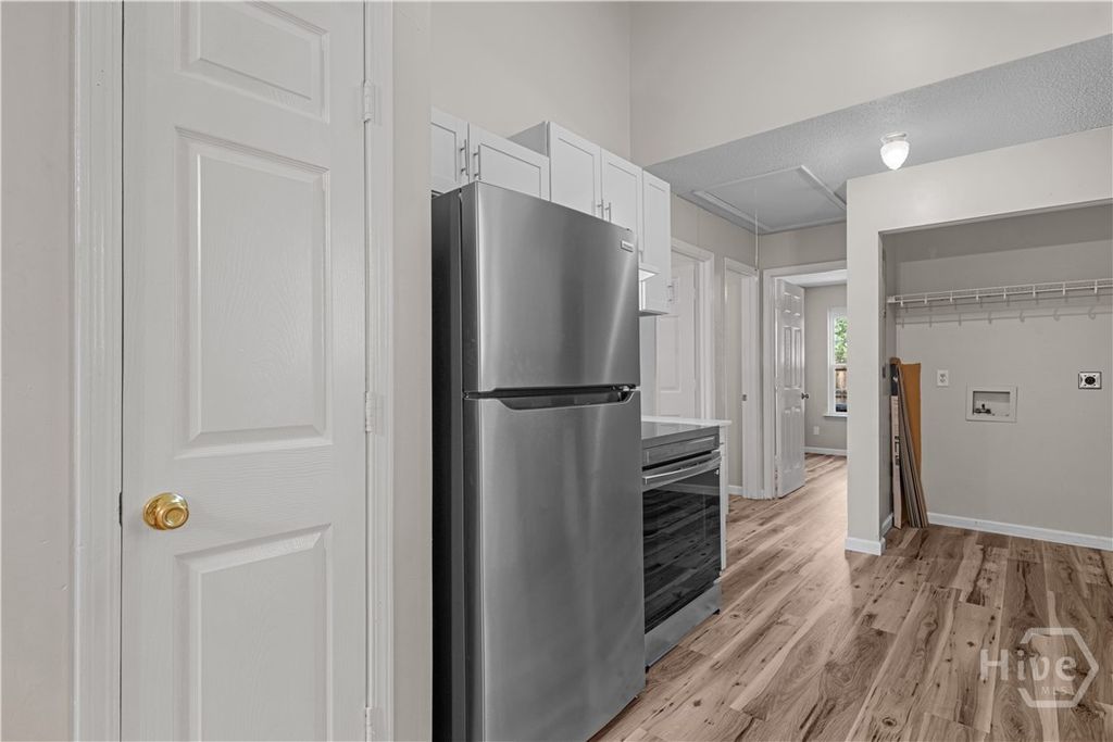 Image 8 of property listing at 4319 Raybun Street, Savannah, GA 31405