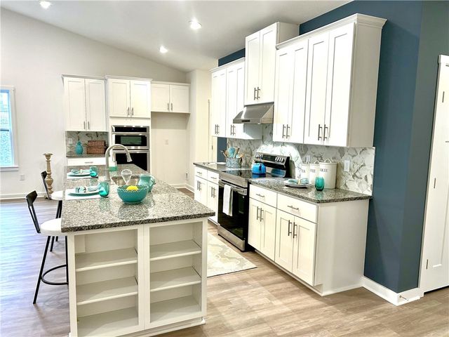 1002 Whistler Way, Adams Twp, PA 16046