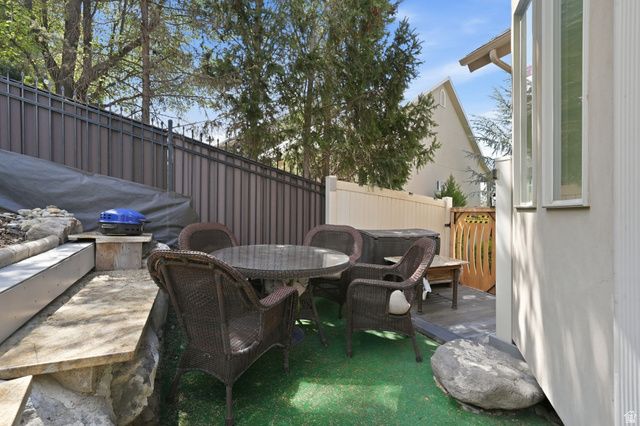 6623 S HIDDEN CV, Cottonwood Heights, UT 84121