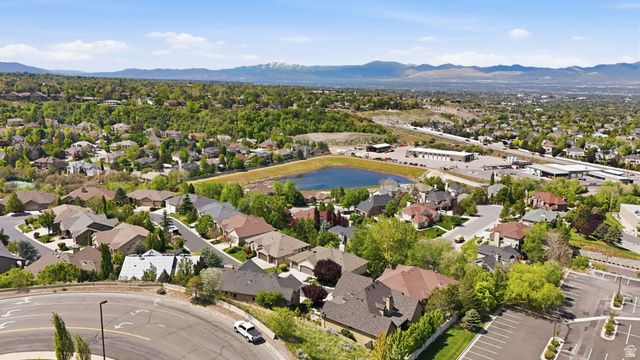 6623 S HIDDEN CV, Cottonwood Heights, UT 84121
