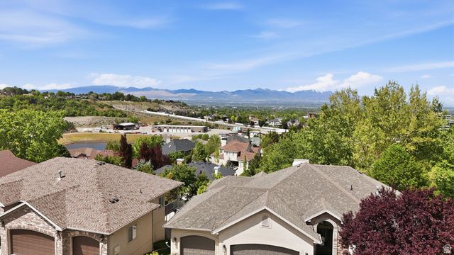 6623 S HIDDEN CV, Cottonwood Heights, UT 84121