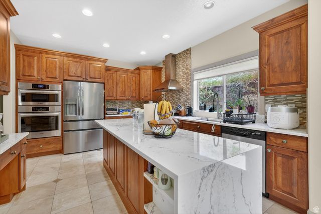 6623 S HIDDEN CV, Cottonwood Heights, UT 84121