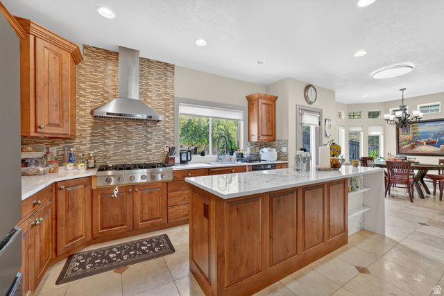 6623 S HIDDEN CV, Cottonwood Heights, UT 84121