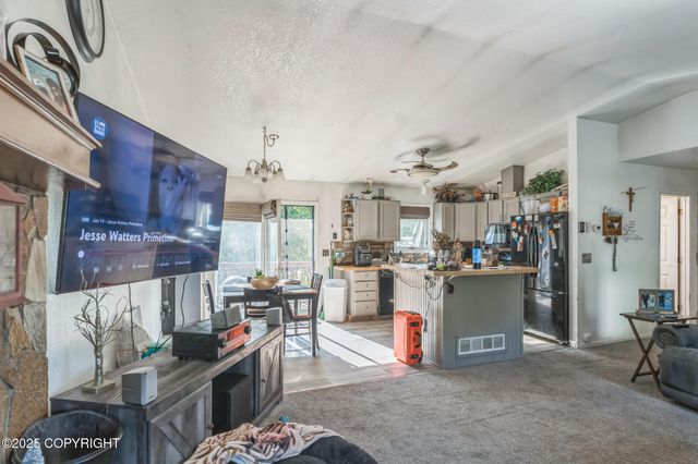 9820 Chelatna Circle, Anchorage, AK 99515