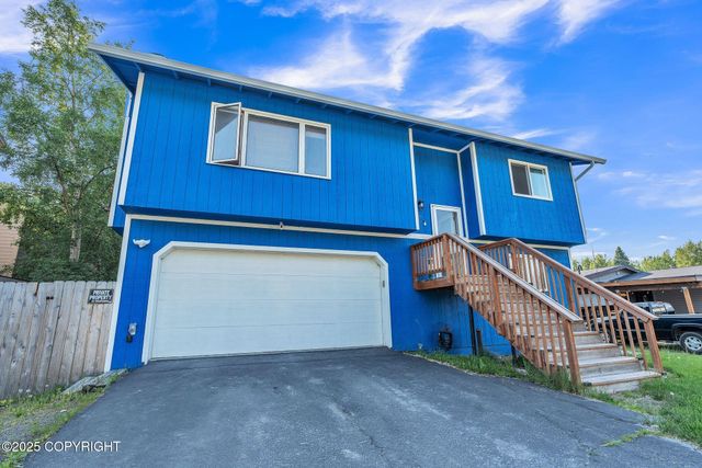 9820 Chelatna Circle, Anchorage, AK 99515