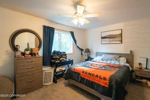 9820 Chelatna Circle, Anchorage, AK 99515