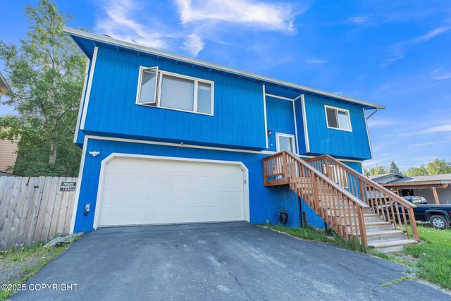9820 Chelatna Circle, Anchorage, AK 99515