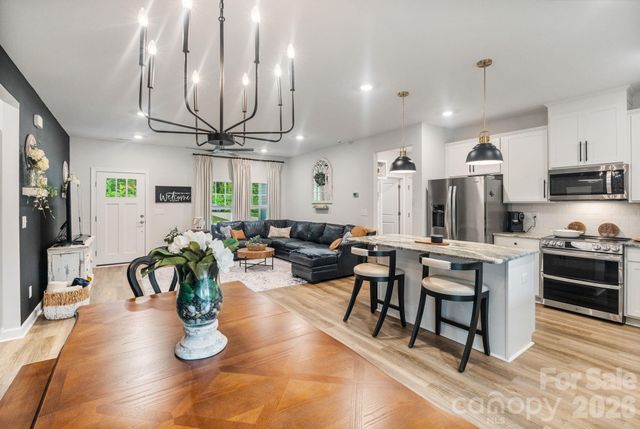 1002 Westminster Drive, Statesville, NC 28677