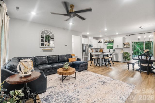 1002 Westminster Drive, Statesville, NC 28677