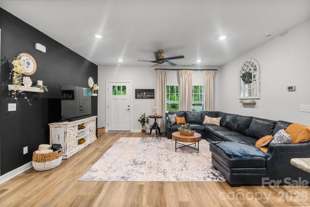 1002 Westminster Drive, Statesville, NC 28677