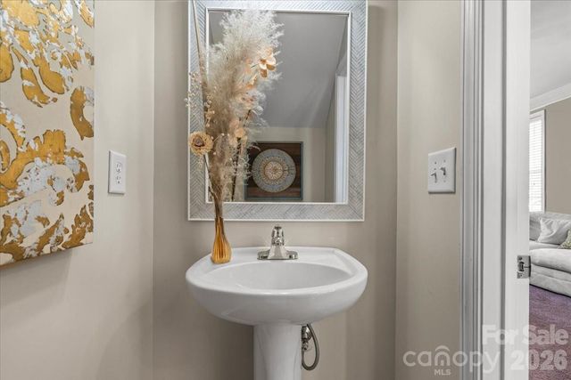 8558 Beaver Creek Drive, Charlotte, NC 28269