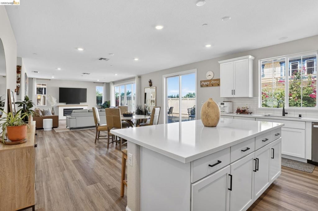 Image 14 of property listing at 1885 Water St, Brentwood, CA 94513