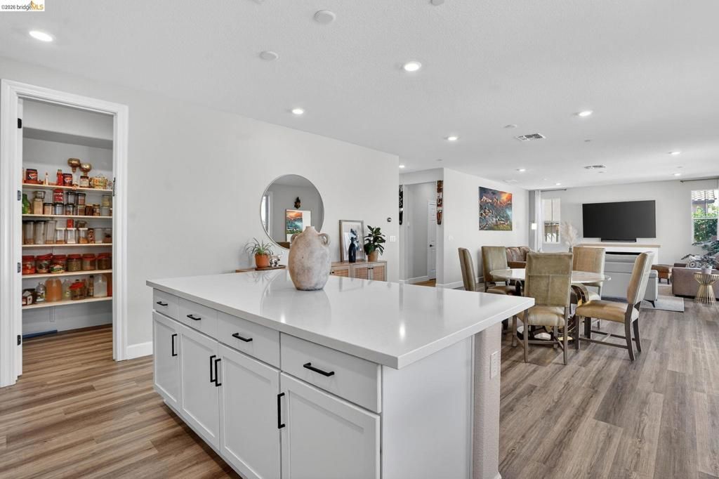 Image 15 of property listing at 1885 Water St, Brentwood, CA 94513