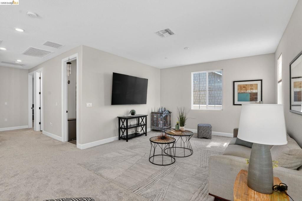 Image 19 of property listing at 1885 Water St, Brentwood, CA 94513