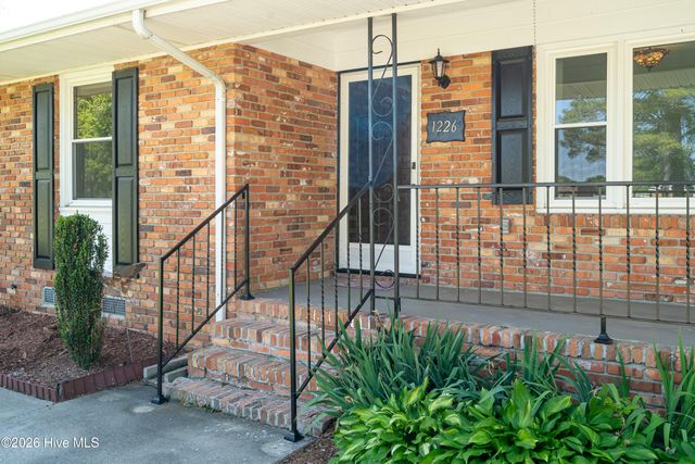 1226 Hwy 58 S, Kinston, NC 28504