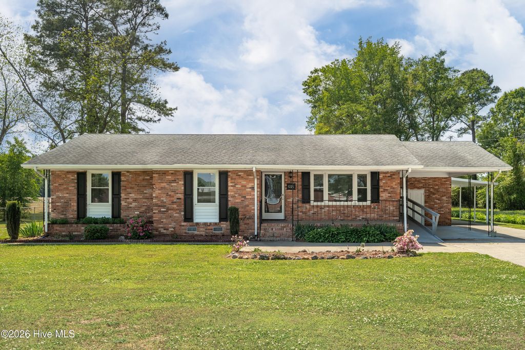 1226 Hwy 58 S, Kinston, NC 28504