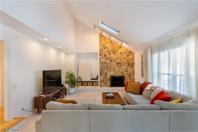 4057 Bramshaw Road NW, Canton, OH 44718