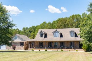 1243 Cave Hill Rd, Lafayette, TN 37083