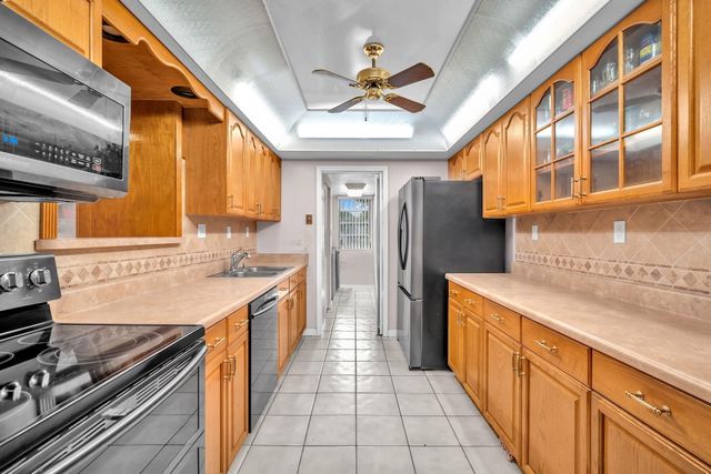 13930 SW 36th Court, Davie, FL 33330