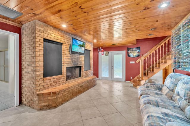 13930 SW 36th Court, Davie, FL 33330