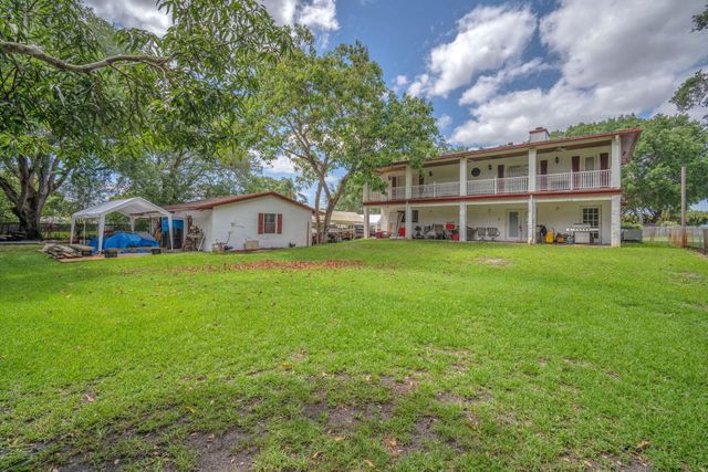 13930 SW 36th Court, Davie, FL 33330