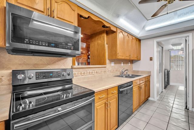 13930 SW 36th Court, Davie, FL 33330