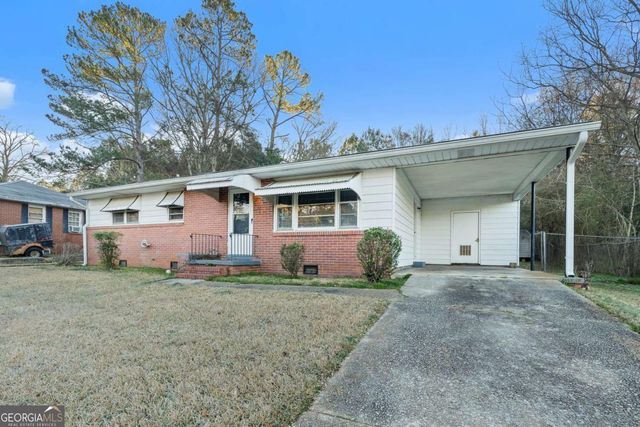 61 Oak Avenue, Milledgeville, GA 31061