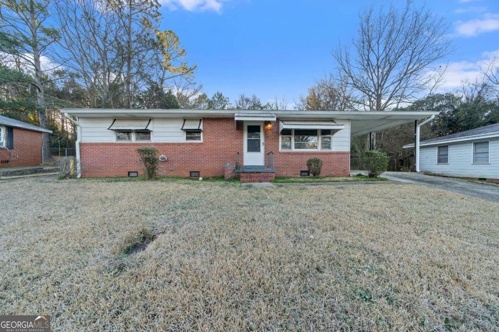 61 Oak Avenue, Milledgeville, GA 31061