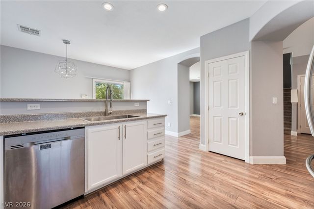 2825 Woodland Park Avenue, North Las Vegas, NV 89086